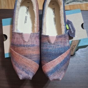 TOMS Women's Multicolor Slip-On Shoes